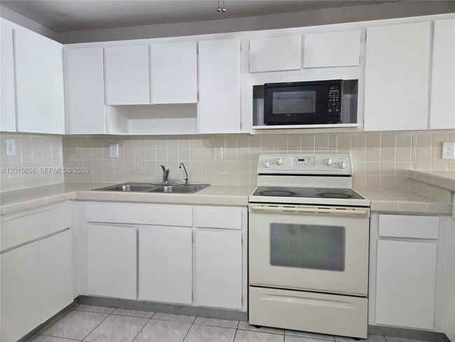 Photo - 4670 W 13th Ln Unit 507