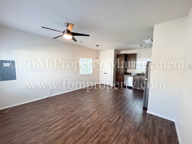 Photo - 818 Rose St Unit B