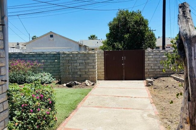 Photo - 214 N K St