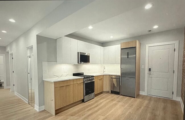 Photo - 1552 W Juneway Ter Unit 2p