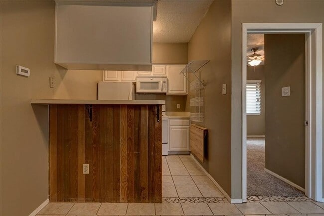 Photo - 2x2 West Campus Loft!