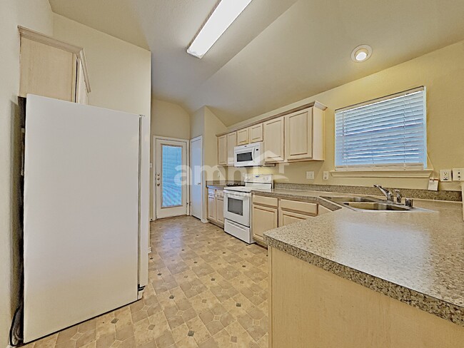 Photo - 1637 Myrtle Dr