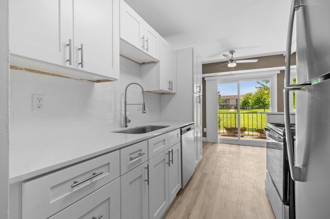 Photo - Sunnymede Apartments - Troy, MI