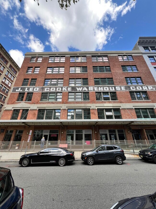 Photo - 140 Bay St Unidad # 2H