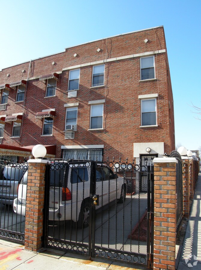 Photo - 850 Fairmount Pl Apartments