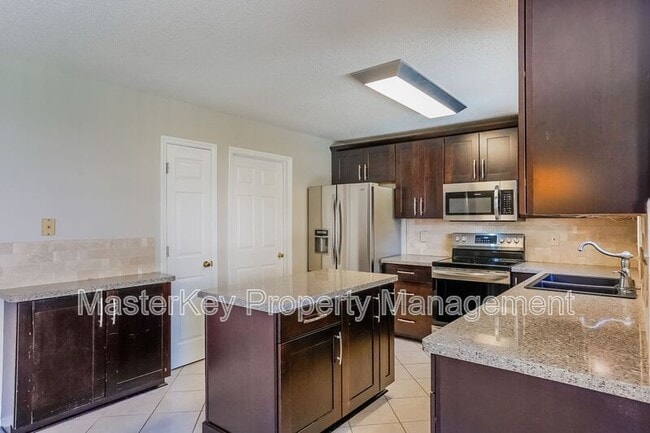Photo - 105 Grandtree Ct
