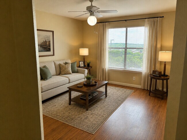 Living Room overlooking San Antonio.
