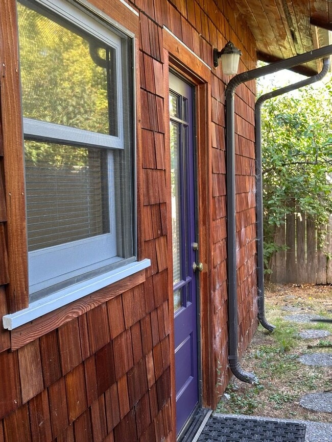 Photo - Charming Studio Loft in Arcata – Close to ...