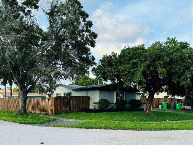 Photo - 9171 NW 26th St