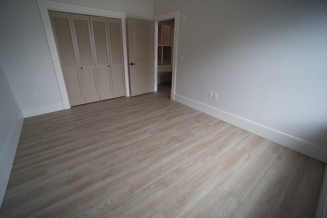 Photo - The Elizabeth Apartments Unit B