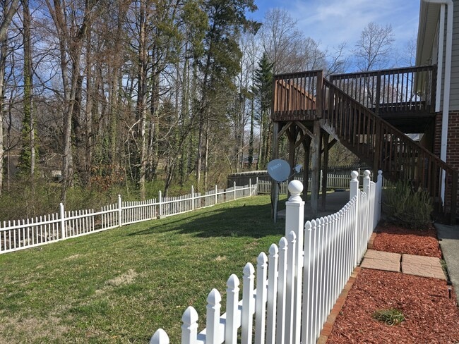 Photo - 2837 Bridgeport Dr