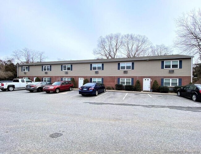 Building Photo - 6 Peggy Ln