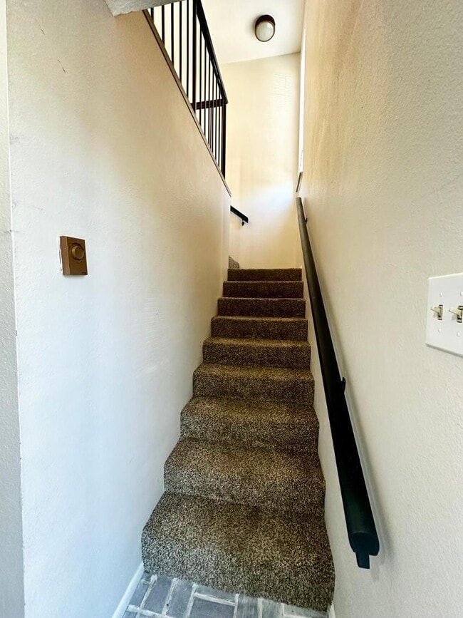 Photo - 7495 Prairie Rd NE