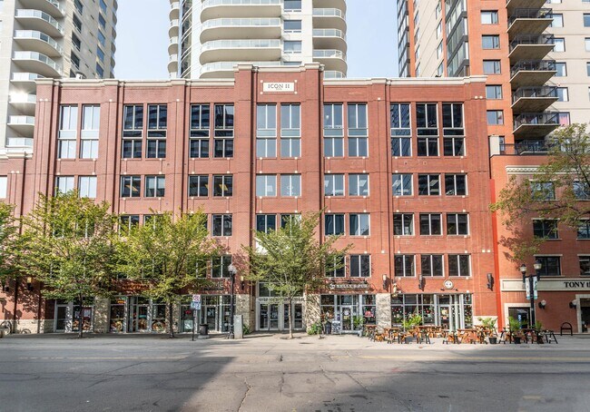 Photo - 10152-10104 104 St NW