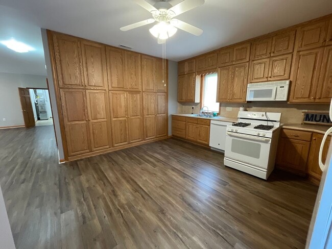 Photo - Single family home with BARN/SHOP - Flora,...