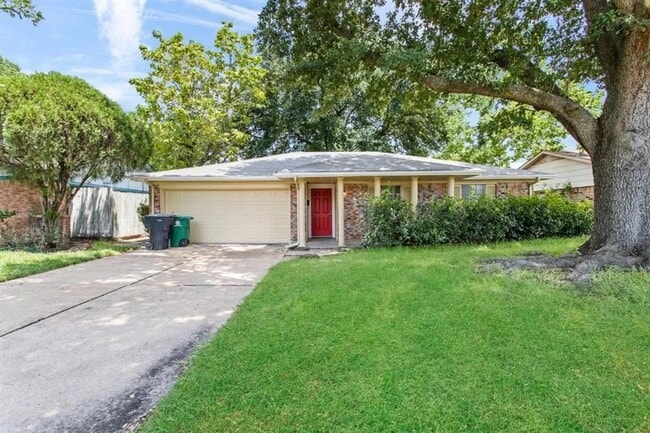 Building Photo - 5427 Bungalow Ln