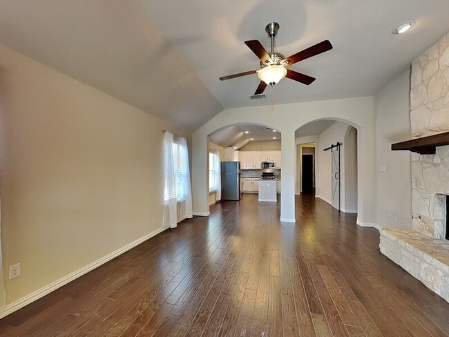 Photo - 816 Water Garden Cir