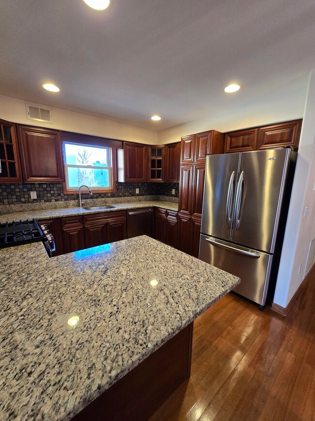 Photo - 35 Hawkins St Unit 1