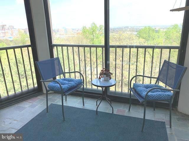 Building Photo - 5903 Mt Eagle Dr Unit 802