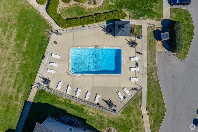 Aerial - Royal Oaks Apartments