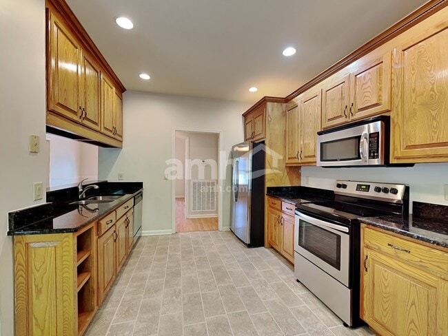 Photo - 103 High Ridge Dr S