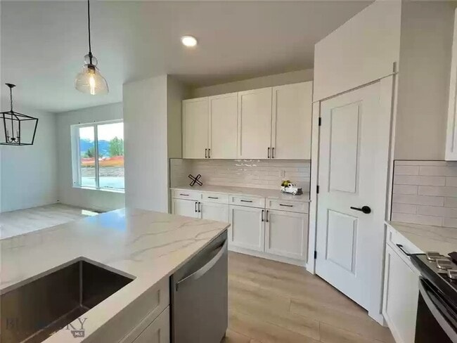 Building Photo - 901 Scenic Trl Rental