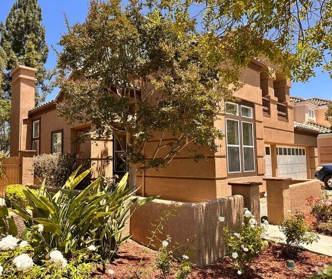 Building Photo - Great 4 bedroom Moorpark Home in Great Nei...