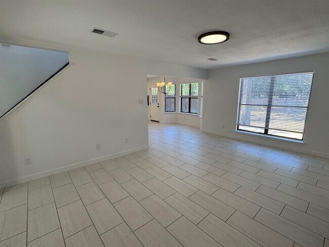 Photo - 12604 Shady Acres Dr