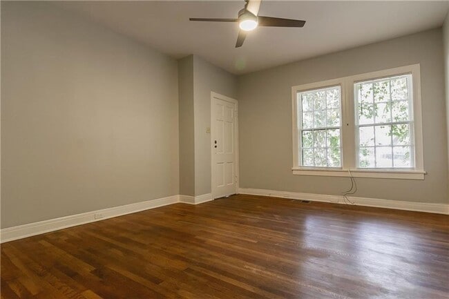 Photo - 1918 Robbins Pl Unit #B