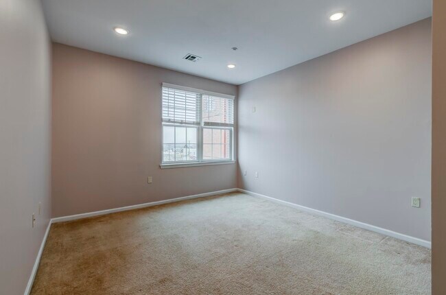 Photo - 1209 Summit Ave Unit 305