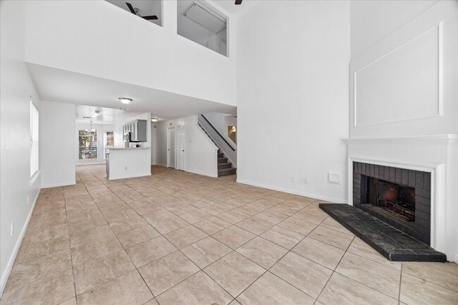 Photo - 2414 Kenbridge Dr