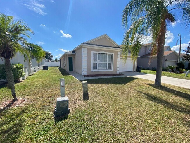 Photo - 4 Bedroom Pool Home in Davenport, FL