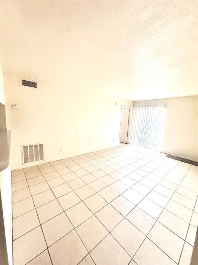 Photo - 717 Richcrest Dr