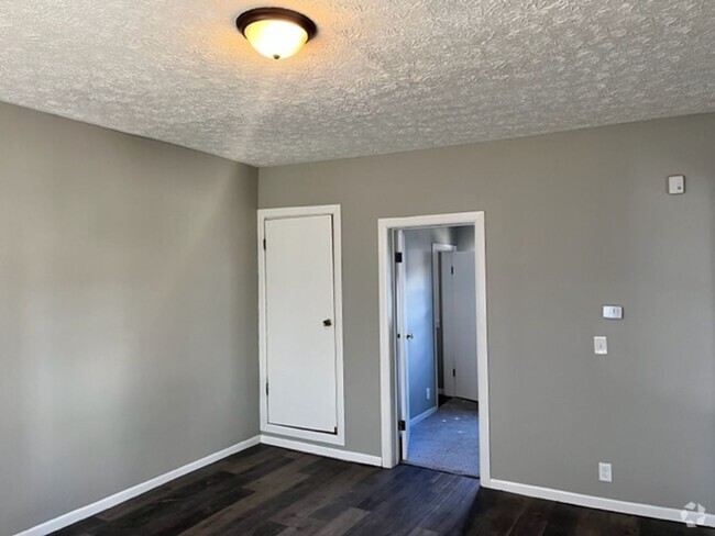 Building Photo - 1735 Everett St Unit #1 Rental