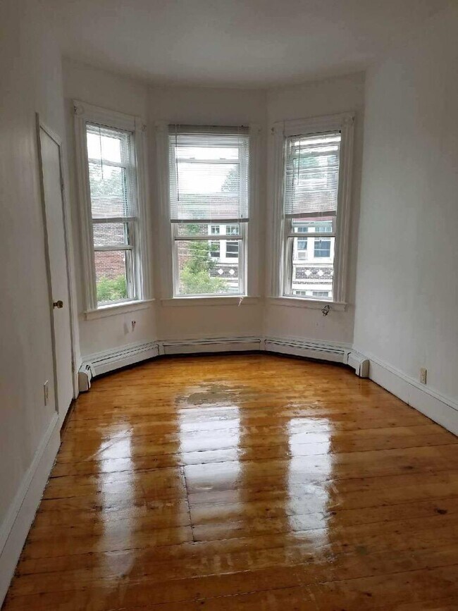 Photo - 254 Windsor St
