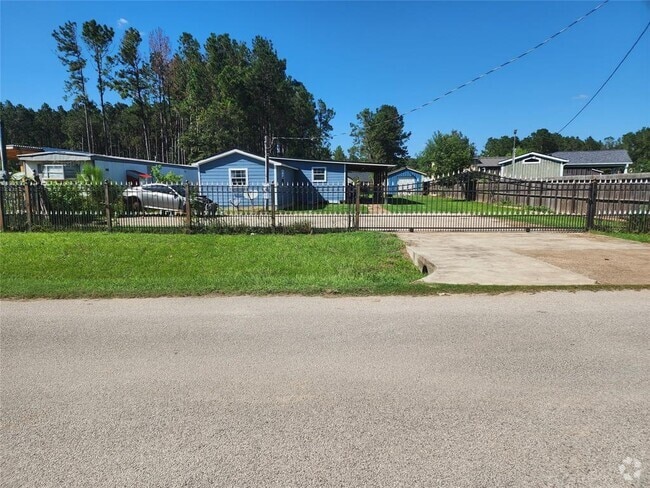 Building Photo - 2010 County Rd 3479B Rental