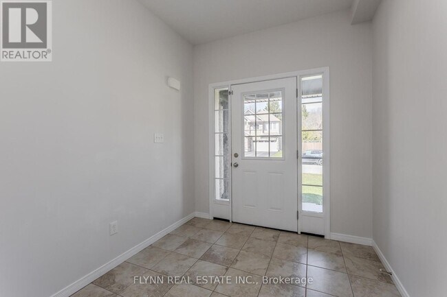 Photo - 246 Woodway Trail