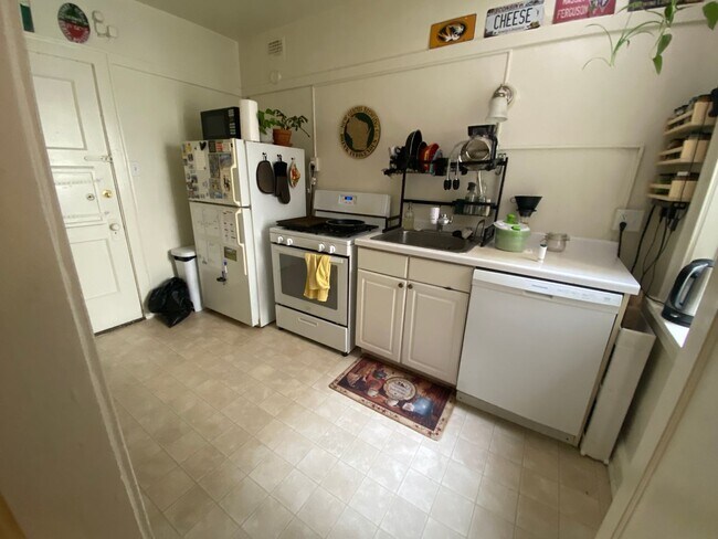 Photo - Drake Apartment