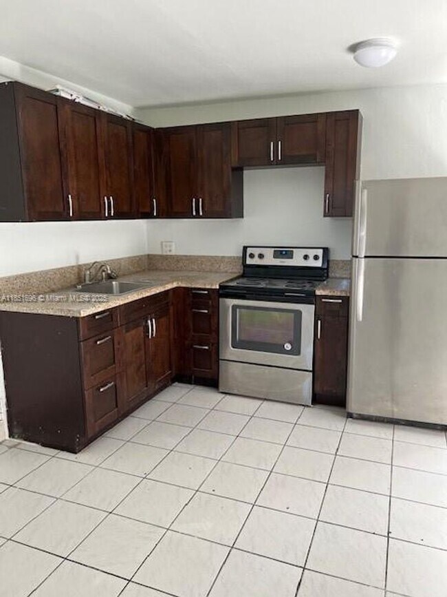 Photo - 6313 Hayes St