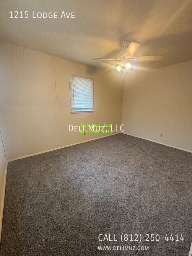 Photo - 1215 Lodge Ave