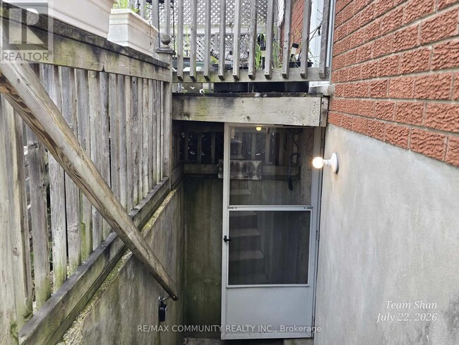 Photo - 166 St Lawrence Dr