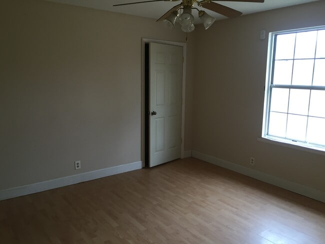 Photo - 856 Fortoria Dr
