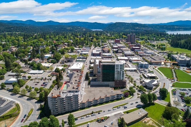 Photo - Beautiful Downtown Coeur d' Alene Condo  w/ Amazing Views! Unidad 419