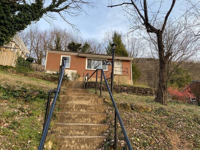 Building Photo - House for Rent