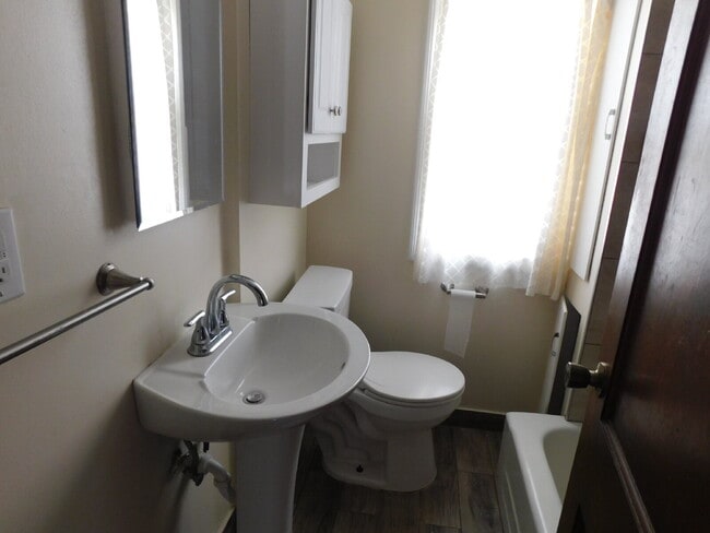 Photo - Smartly Located Bungalow in Great Area