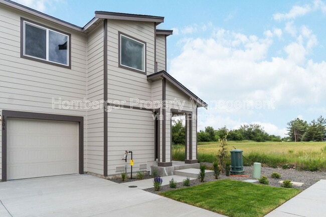 Photo - 1306 N Wilhelm Wy Townhome