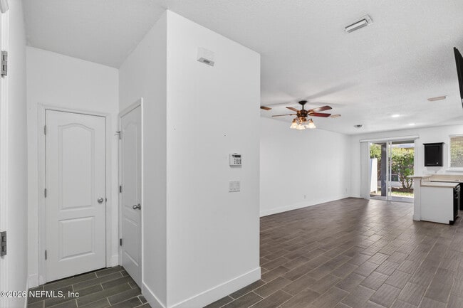 Photo - 2303 Sunset Bluff Dr