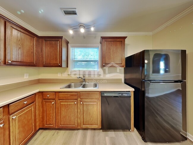 Photo - 111 Chadford Pl