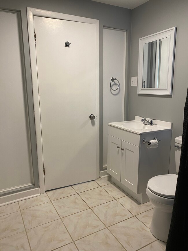 Photo - 200 Craton St