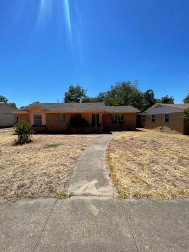 Photo - 1218 Parkdale Dr
